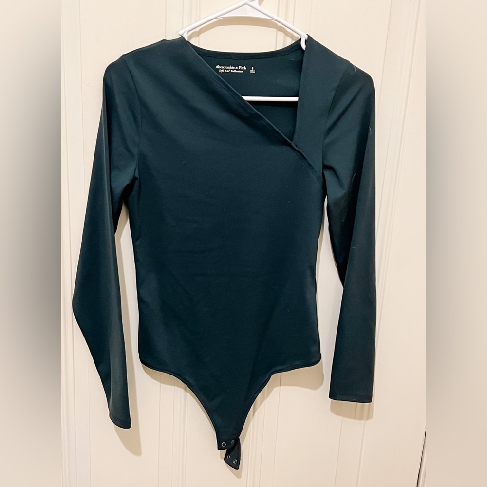 Emerald green Abercrombie and Fitch asymmetrical body suit
